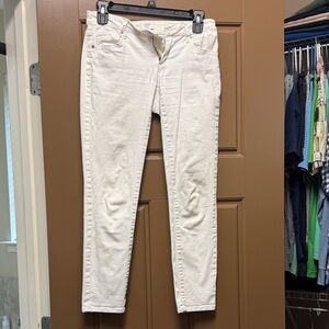 Crown & Ivy Women's Cream Skinny Jeans